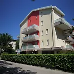 Lovely Flat 100m From The Ideal For 6 Guests *
