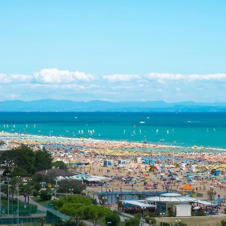 Lovely Flat 100m From The Bibione