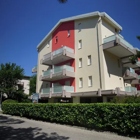 Lovely Flat 100m From The